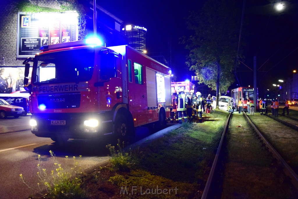 VU PKW Strab Koeln Niehl Amsterdamerstr Friedrich Karlstr P009.JPG - Miklos Laubert